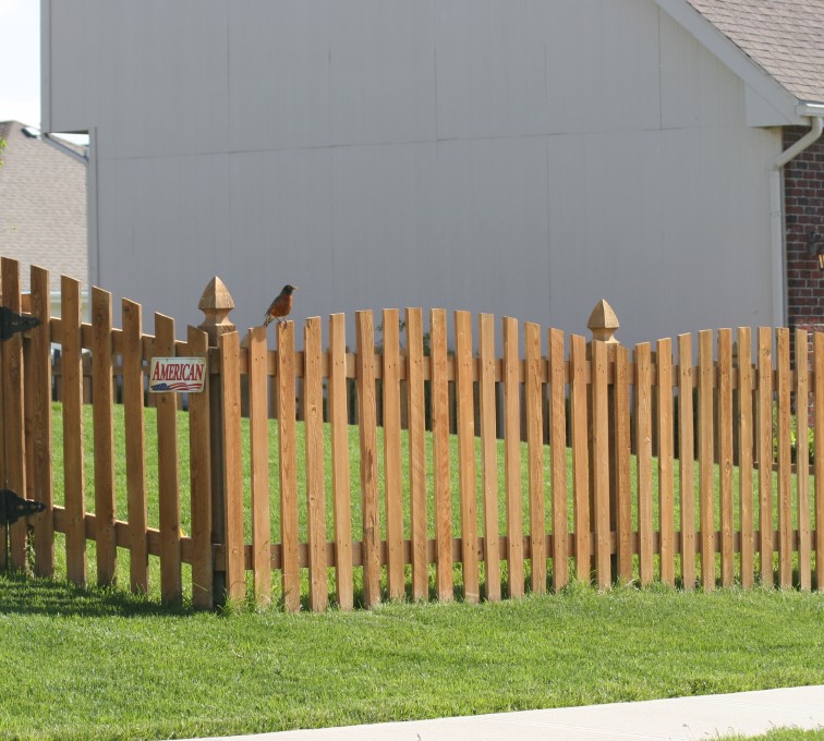 AFC Ames - Wood Fencing, 1001 4' overscallop picket