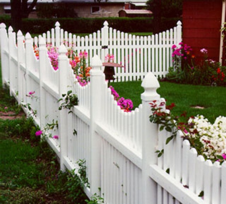 AFC Ames - Vinyl Fencing, 564 Scalloped Picket